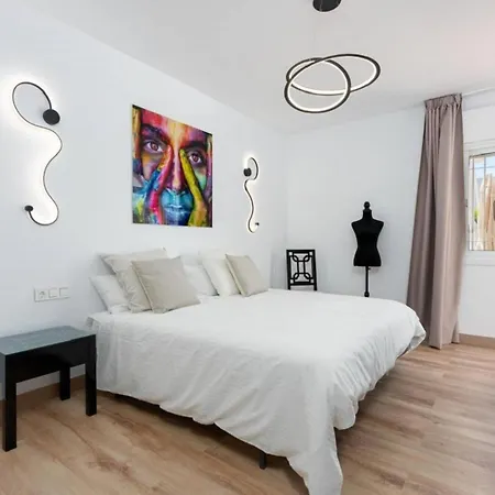 Superb With Private Pool And Barbecue וילה מארבלה